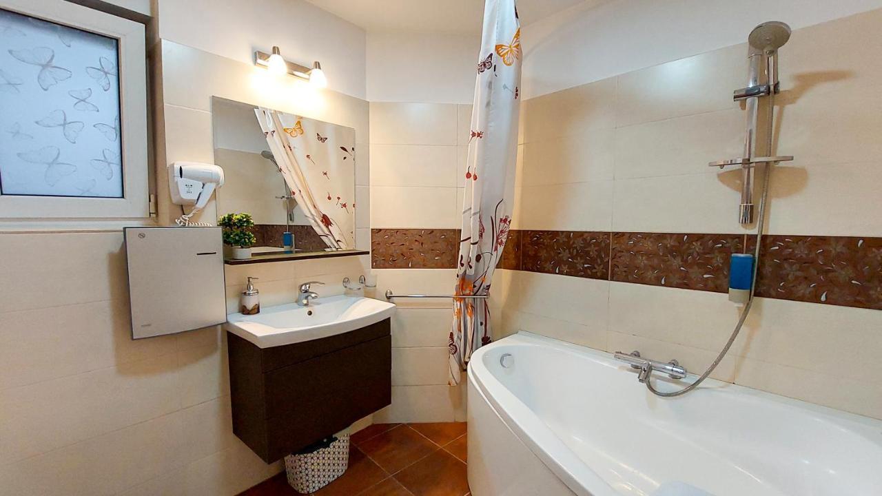 Fancy 1Bd Family Friendly In Historical Centre Leilighet Bucureşti Eksteriør bilde