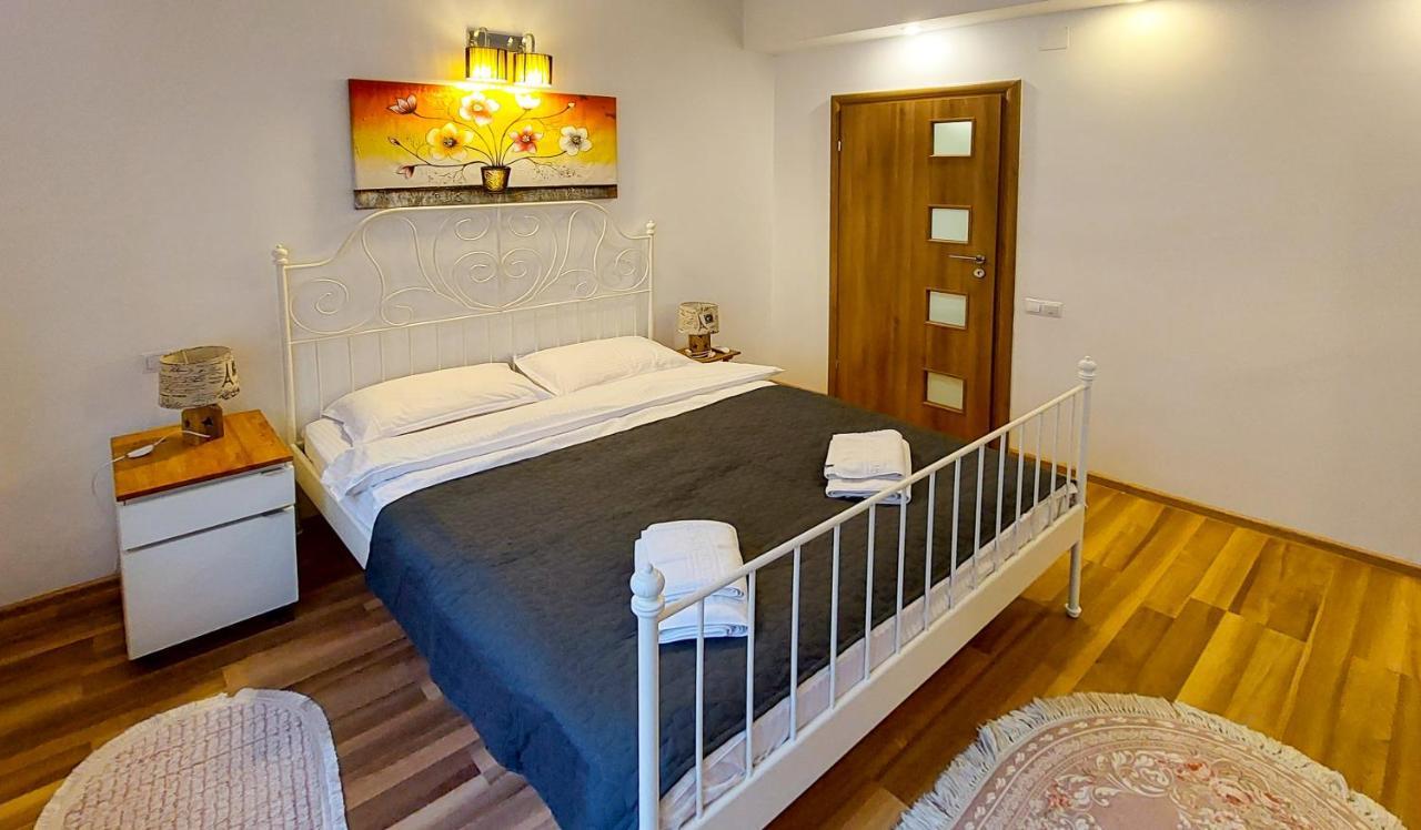 Fancy 1Bd Family Friendly In Historical Centre Leilighet Bucureşti Eksteriør bilde