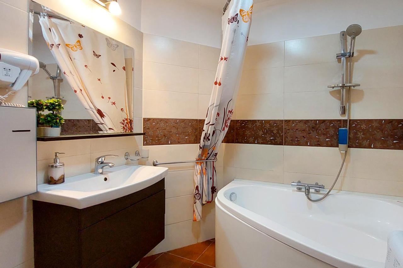Fancy 1Bd Family Friendly In Historical Centre Leilighet Bucureşti Eksteriør bilde